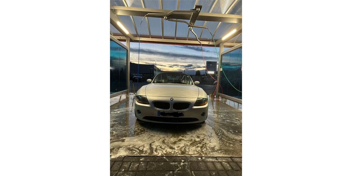 BMW Z4 203.000 km 7.300 € Baesweiler 52499