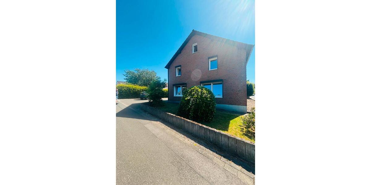 Mehrfamilienhaus, Wohnhaus Simmerath - 8 Zimmer, 240 m&sup2;, 379.000&euro; | Angebot:26989361