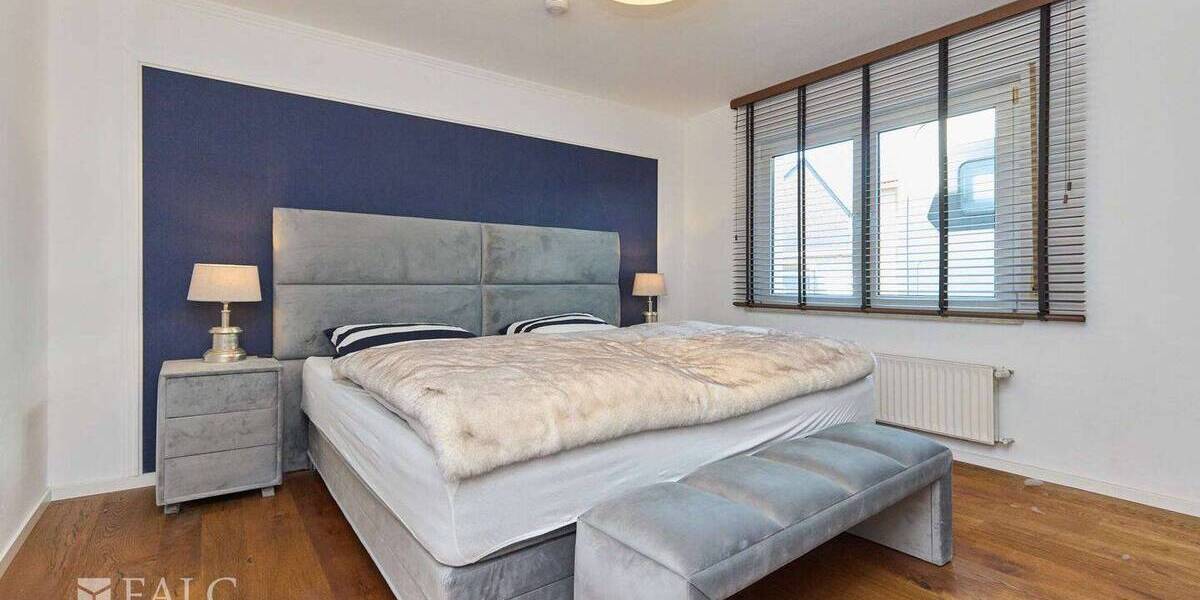 Reihenendhaus Alsdorf Ost - 8 Zimmer, 222 m&sup2;, 498.000&euro; | Angebot:26820177
