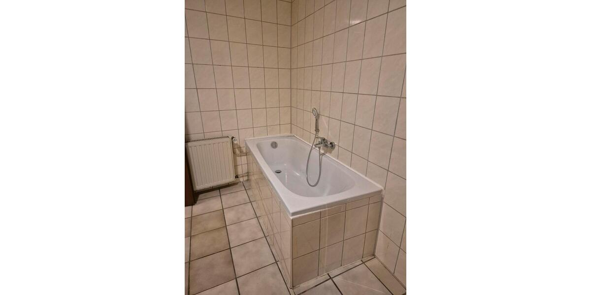 Erdgeschoßwohnung Herzogenrath - 2 Zimmer, 100 m&sup2;, 820&euro; | Angebot:25834701