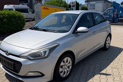 Hyundai i20 180.647 km 5.890 &euro; Stolberg 52222