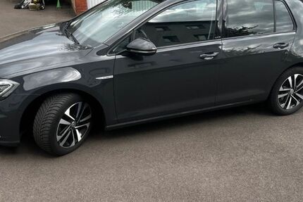 VW Golf 88.300 km 15.000 &euro; Eschweiler 52249