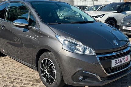 Peugeot 208 110.651 km 6.500 &euro; Würselen 52146