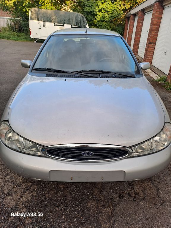 Ford Mondeo 28.500 km 3.490 € Aachen 52066