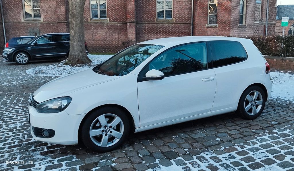 VW Golf 277.000 km 3.350 &euro; Selfkant 52538