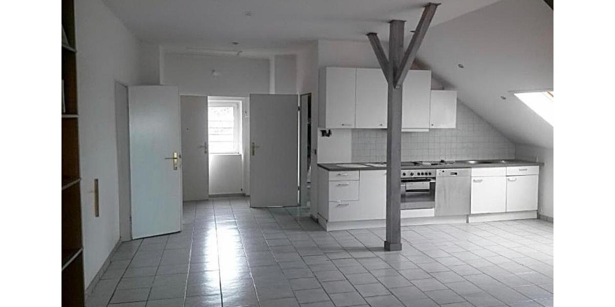 Dachgeschoßwohnung Aachen Aachen-Mitte - 5 Zimmer, 130 m&sup2;, 1.100&euro; | Angebot:25179103