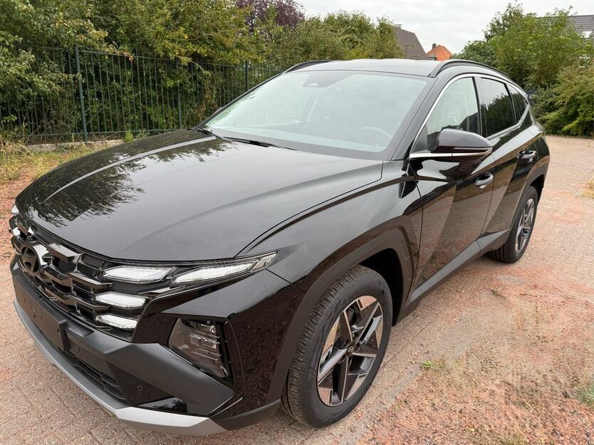Hyundai TUCSON 1.620 km 34.990 € Heinsberg 52525