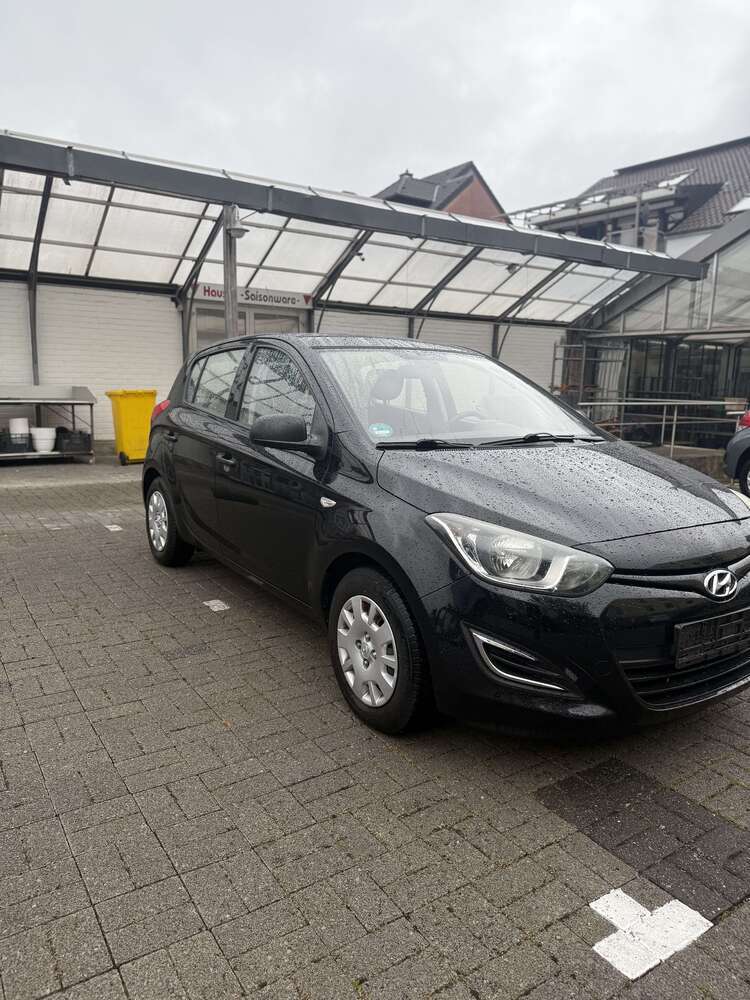 i20