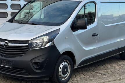 Opel Vivaro 256.000 km 6.900 &euro; Düren 52353