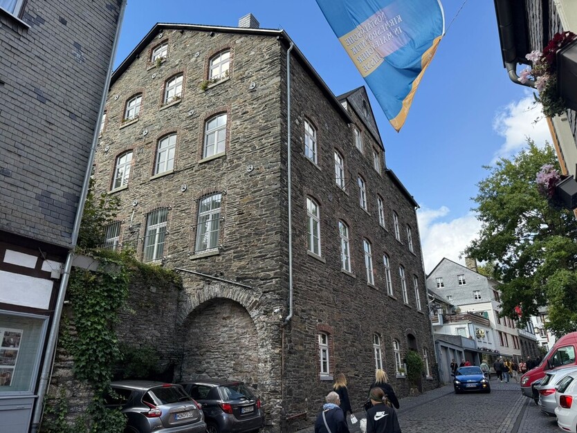 Zur Miete in Monschau: Stilvolle Stadtwohnung mit Flair! 3 zimmer