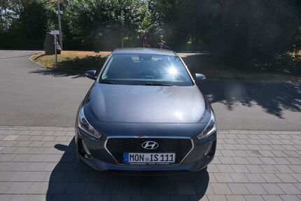 Hyundai i30 86.072 km 11.100 &euro; Aachen 52078