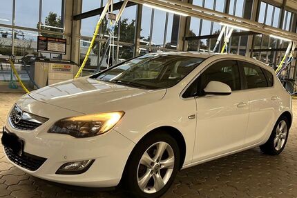 Opel Astra 244.000 km 3.600 € Aachen 52070