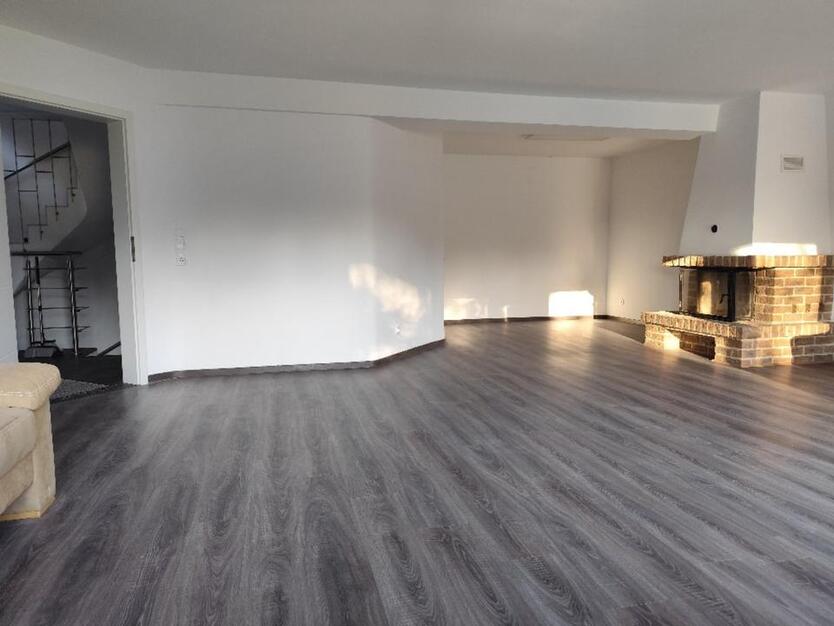 Wohnhaus von Privat mit Büro Praxis in Düren - Lendersdorf