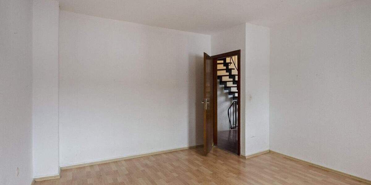 Mehrfamilienhaus, Wohnhaus Geilenkirchen - 6 Zimmer, 140 m&sup2;, 369.000&euro; | Angebot:25707174