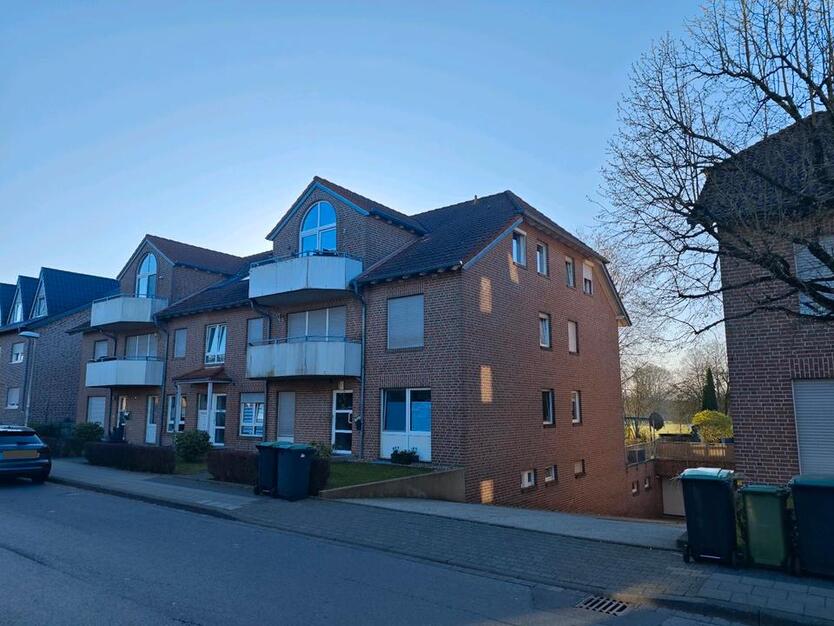 modernisierte 2-Zimmer-Dachgeschoßwohnung in Lichtenbusch