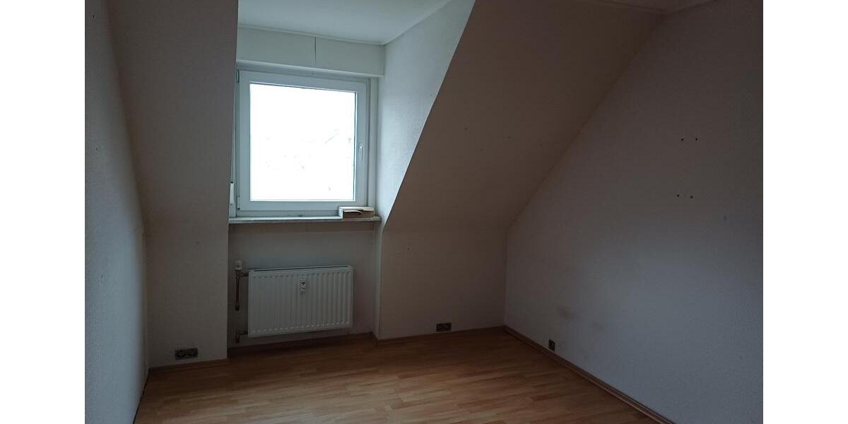 Dachgeschoßwohnung Aachen Eilendorf - 3 Zimmer, 80 m&sup2;, 680&euro; | Angebot:25656547