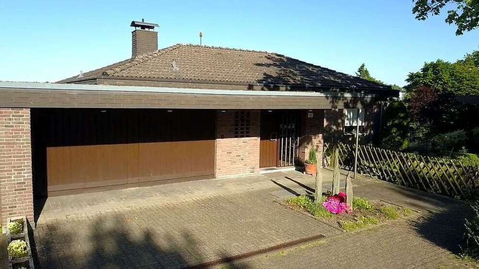 Haus zum Kaufen in Stolberg 549.800 € 216 m²