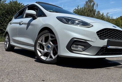 Ford Fiesta 86.000 km 15.850 &euro; Herzogenrath 52134