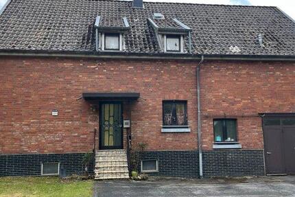 Haus Roetgen - 8 Zimmer, 120 m&sup2;, 950&euro; | Angebot:26215499