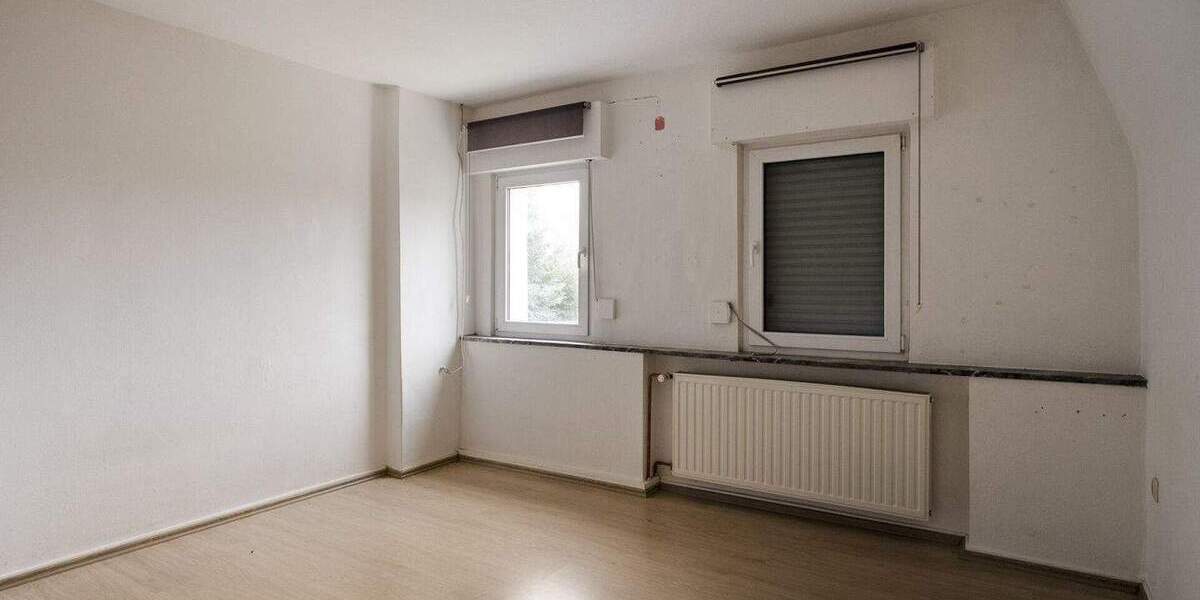 Mehrfamilienhaus, Wohnhaus Geilenkirchen - 6 Zimmer, 140 m&sup2;, 369.000&euro; | Angebot:25707174