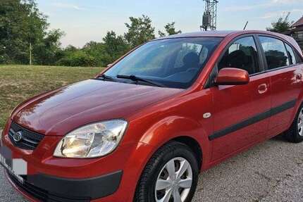 Kia Rio 149.000 km 1.300 € Aachen 52070