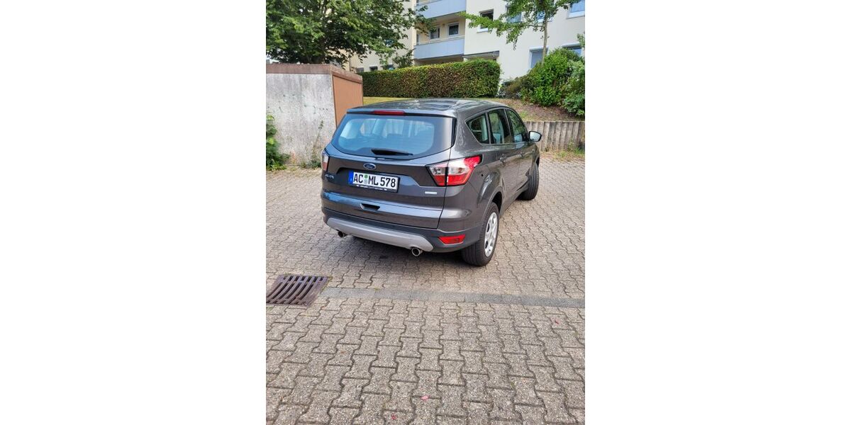 Ford Kuga 97.000 km 10.500 &euro; Aachen 52074