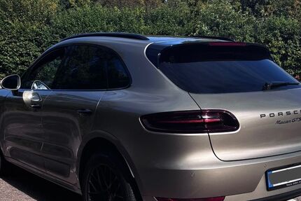 Porsche Macan 181.000 km 30.800 € Aldenhoven 52457