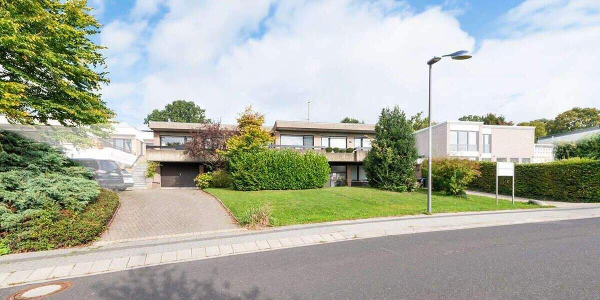 PHI AACHEN - Charmantes Wohndomizil mit Apartment und Garage in idyllischer Lage von Aachen! 4 zimmer