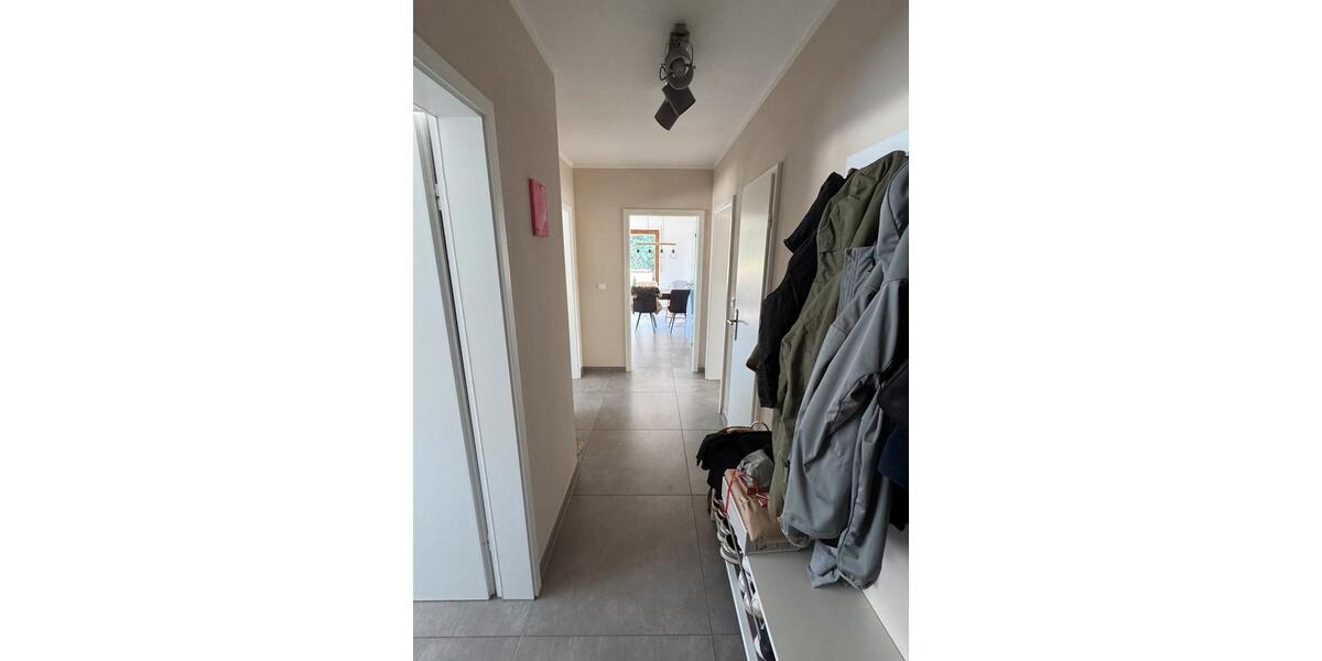 Dachgeschoßwohnung Düren Mariaweiler-Hoven - 3 Zimmer, 71 m&sup2;, 197.000&euro; | Angebot:27114755