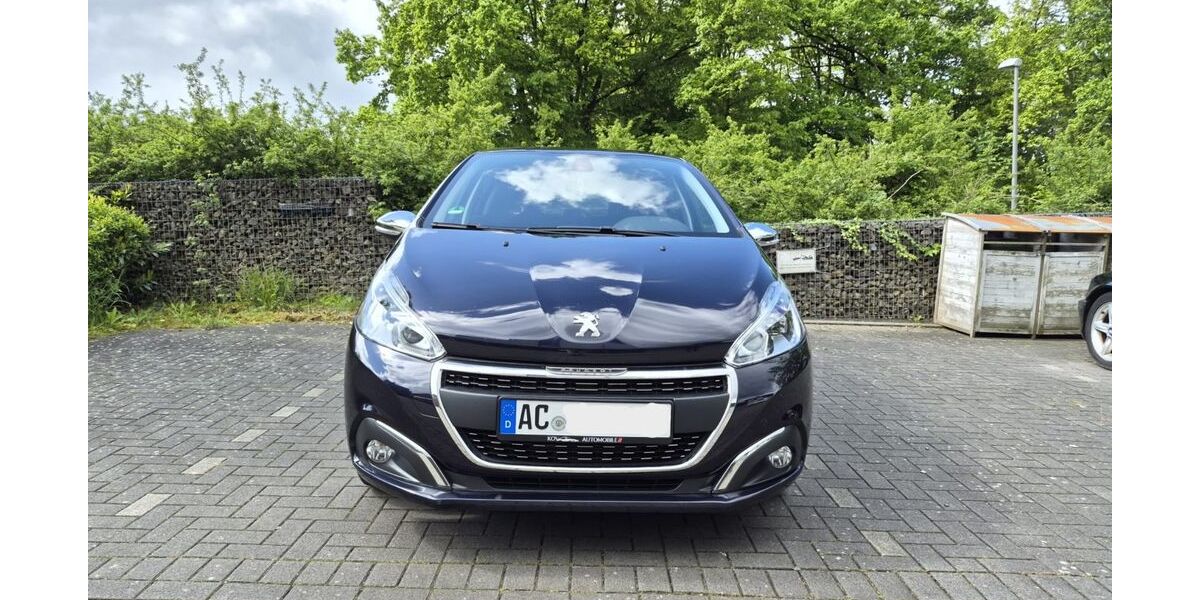 Peugeot 208 62.000 km 7.499 &euro; Aachen 52078