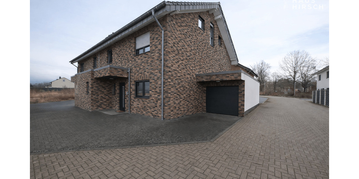 Energieeffiziente, zukunftssichere Doppelhaushälfte mit viel Platz & ausgebautem Dachgeschoss 5 zimmer