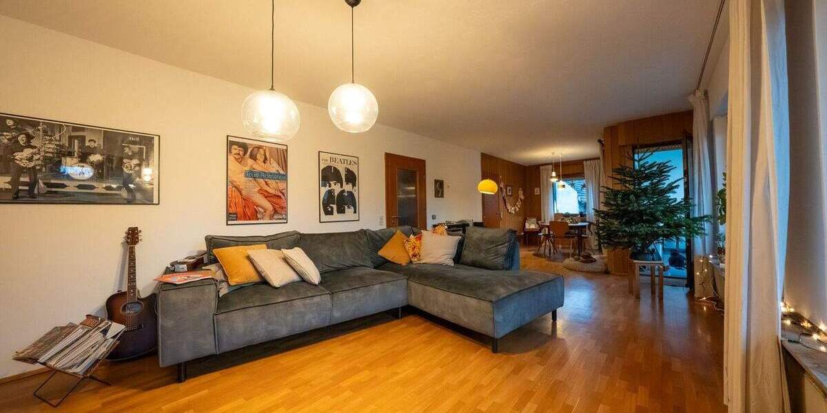 Mehrfamilienhaus, Wohnhaus Herzogenrath - 7 Zimmer, 209 m&sup2;, 349.000&euro; | Angebot:25742125