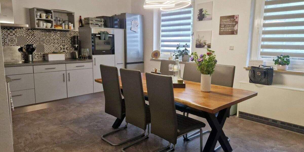 Ankommen & Wohlfühlen: Fertig renoviertes Haus mit Charme 3 zimmer