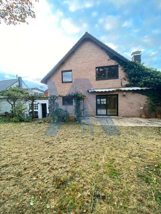 Haus zum Kaufen in Düren Berzbuir 390.000 € 121 m²