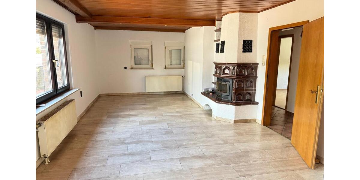 Doppelhaushälfte Alsdorf - 6 Zimmer, 180 m&sup2;, 1.550&euro; | Angebot:26241547