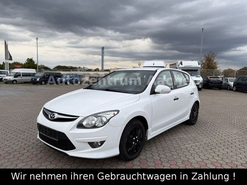 i30