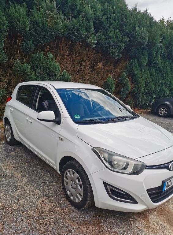i20