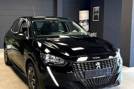 Peugeot 208 130.000 km 8.799 &euro; Jülich 52428