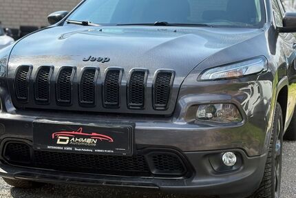 Jeep Cherokee 272.000 km 5.300 &euro; Niederzier-Selhausen 52382