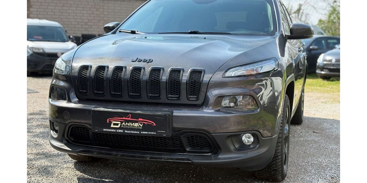 Jeep Cherokee 272.000 km 5.300 &euro; Niederzier-Selhausen 52382