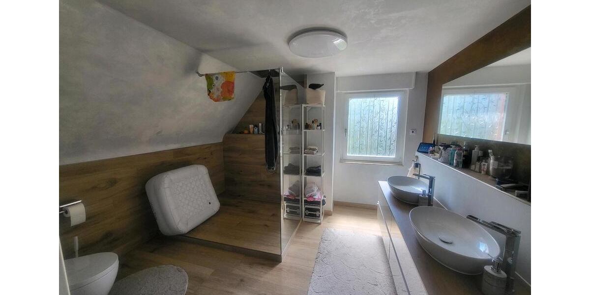 Einfamilienhaus Stolberg (Rhld.) Gressenich - 4 Zimmer, 150 m&sup2;, 1.650&euro; | Angebot:25627968