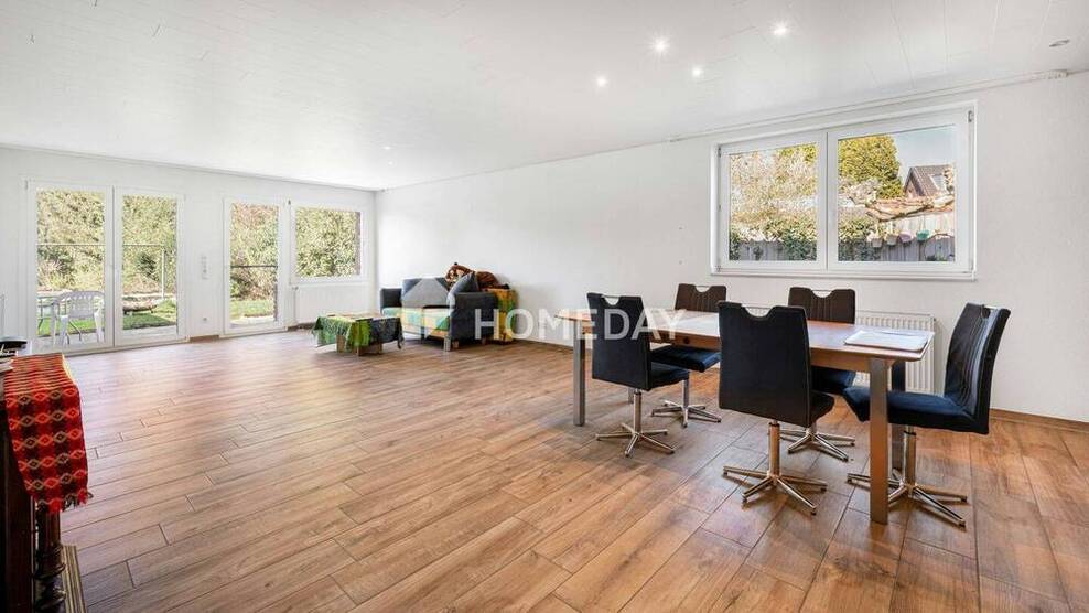 Raum für die ganze Familie - Charmantes Zweifamilienhaus mit Gartenidylle