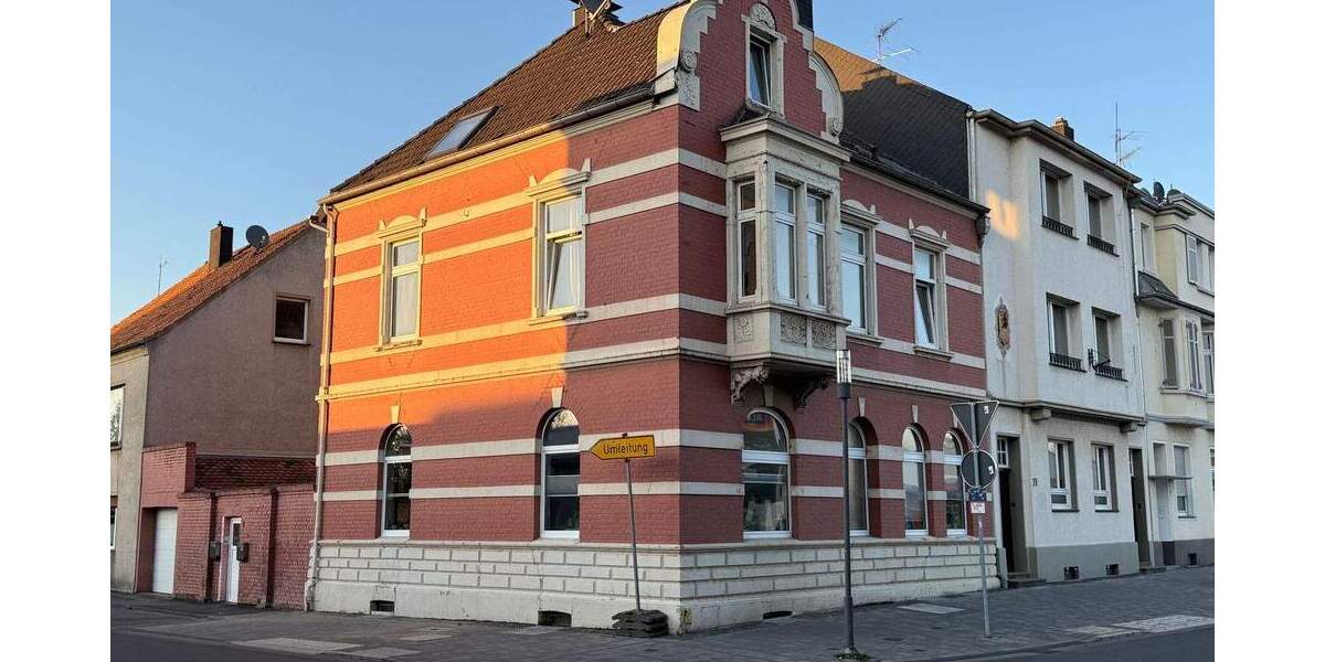 Altbau-Charme im 1. Obergeschoss - Wohnen in Linnich! 3 zimmer