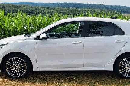 Kia Rio 27.700 km 13.900 &euro; Aachen 52072