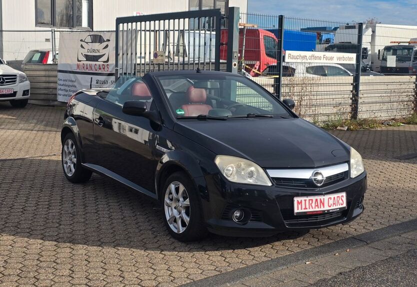 Opel Tigra 205.449 km 1.999 € Düren 52353