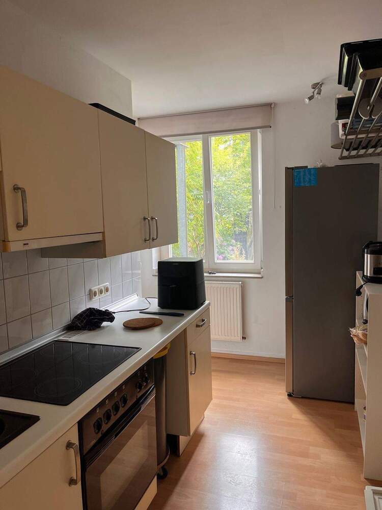 Ideale Single-Wohnung mit Einbauküche und separatem Schlafbereich in Aachen-City!