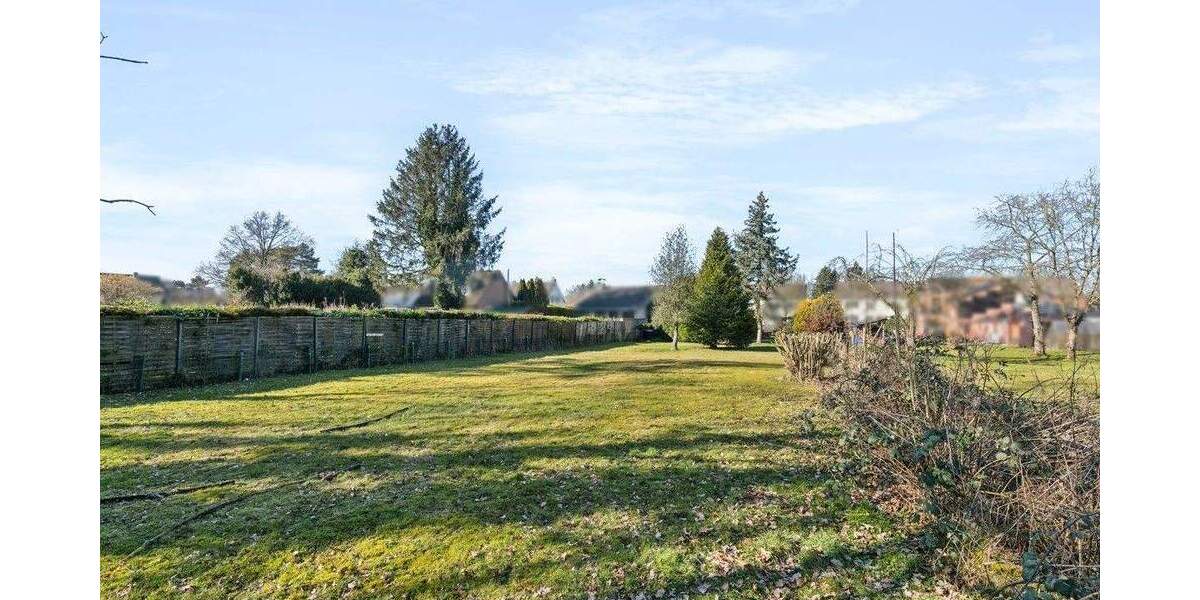 Freistehende und potentialreiche Doppelhaushälfte auf weitläufigem Grundstück (Süd-West-Ausrichtung) 3 zimmer