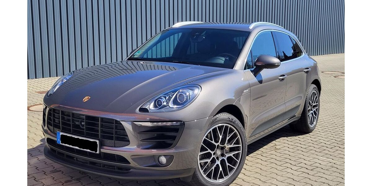 Porsche Macan 137.615 km 30.900 &euro; Aachen 52066