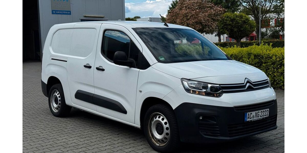Citroen Berlingo 151.822 km 11.990 &euro; Alsdorf 52477
