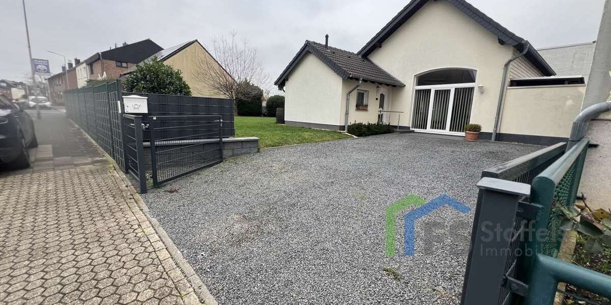 Haus zum Kaufen in Düren 349.000 € 99 m² 2 zimmer